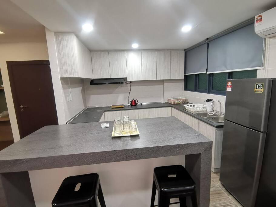 teo resident 2 vivacity jazz suite 4 Kuching Buitenkant foto