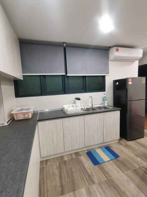 teo resident 2 vivacity jazz suite 4 Kuching Buitenkant foto