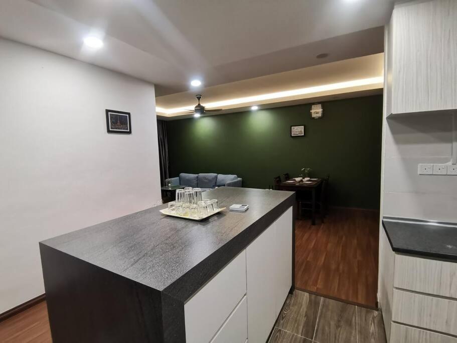 teo resident 2 vivacity jazz suite 4 Kuching Buitenkant foto